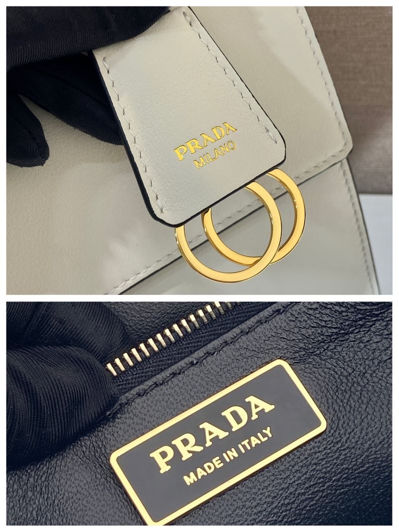 Pra*a top handle bags
